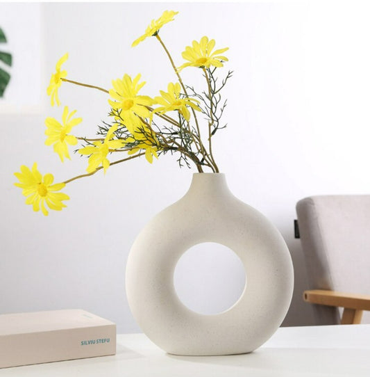 Nordic Simplicity Ceramic Circular Vases 26.99 JUPITER GIFT