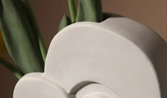 Ceramic Abstract Face Shaped Vase 34.99 JUPITER GIFT
