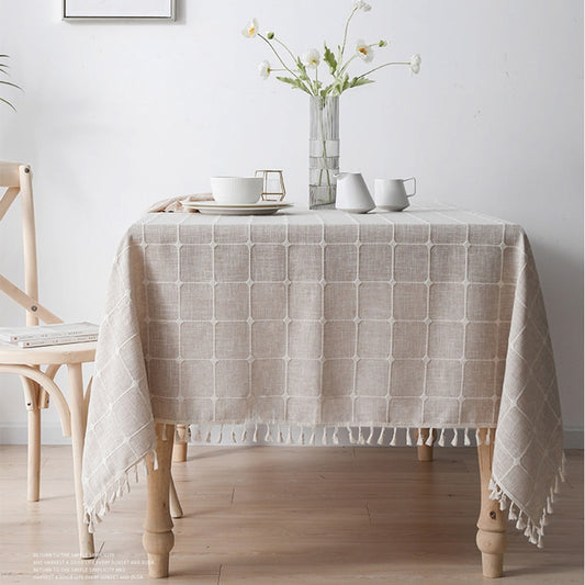 Three-Dimensional Jacquard Tablecloth with Tassels 21.99 JUPITER GIFT